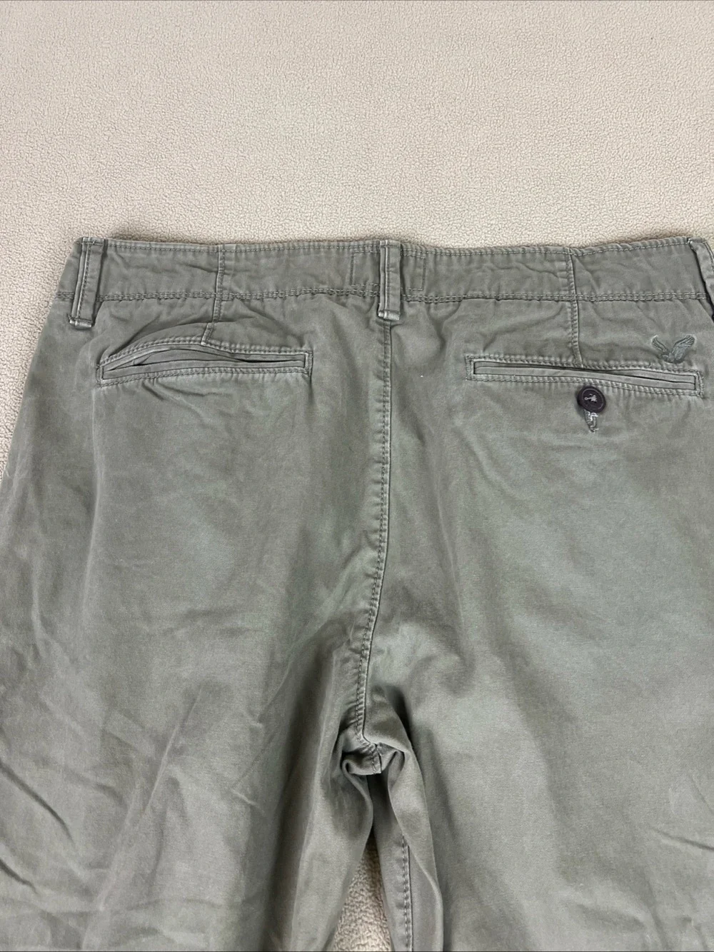 2013 American Eagle Original Straight Khaki Pants. Green. Mens Sz 33x30
